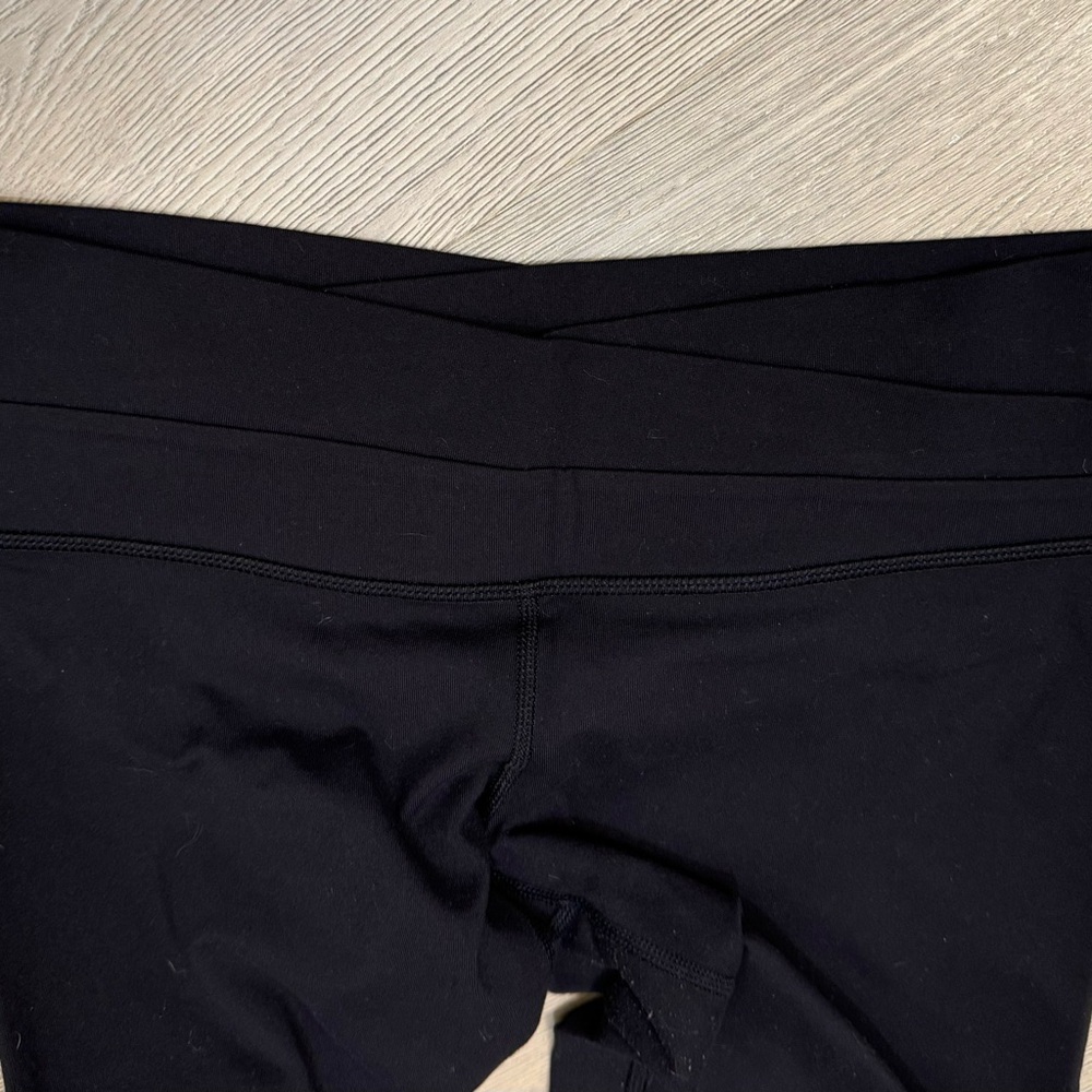 Lululemon Wunder Under - Picture 2 of 2